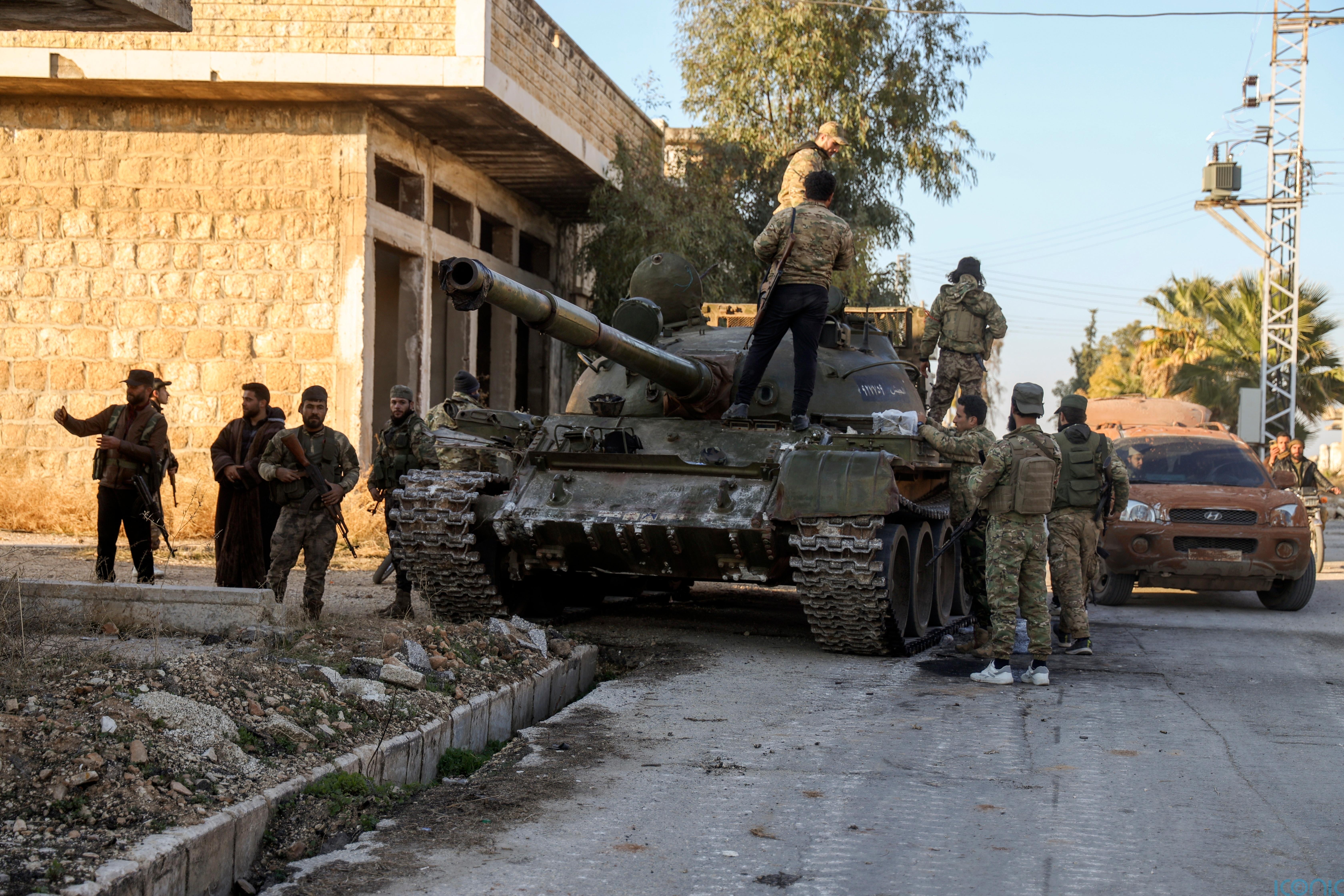 Syria Counterattacks Insurgents: Fierce Battles in Aleppo and Idlib Intensify Conflict