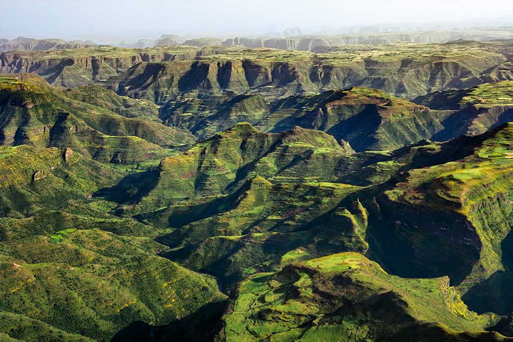 simien mountains, ethiopia. Ngorongoro Crater 