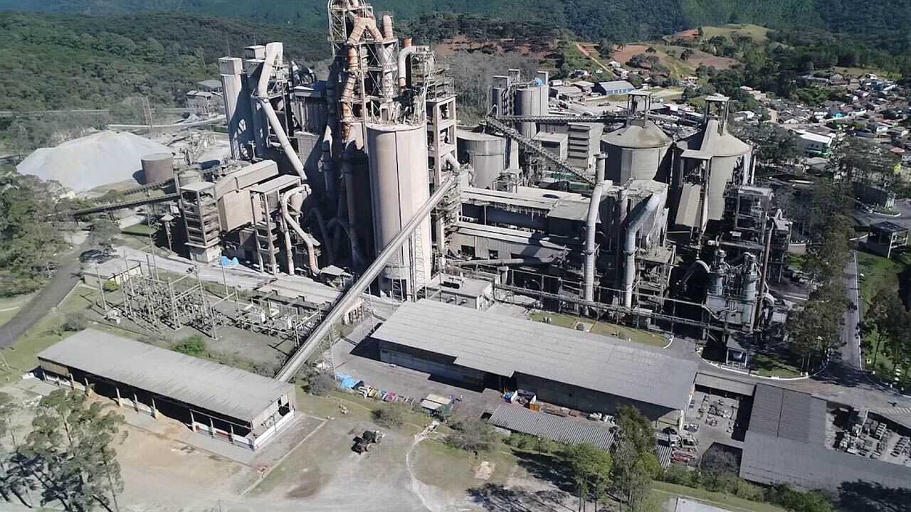 Nigeria’s Cement Market Just Got Bigger with Chinese Huaxin’s B Deal