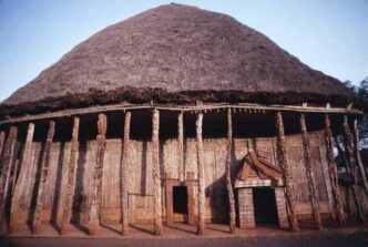 Exploring Bamileke Architecture: The Timeless Craftsmanship of Cameroon