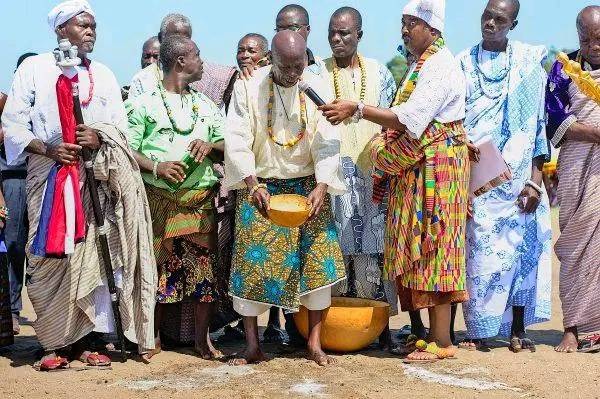 In Ghana, the New Year begins with the pouring of libation. This ancient tradition involves offering a liquid, often palm wine or water, to the gods and ancestors as a way of seeking their blessings and protection for the coming year.