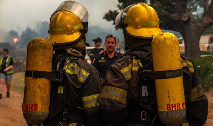 Cape Winelands Wildfire Rages On as Firefighters Battle ‘Out of Control’ Blaze