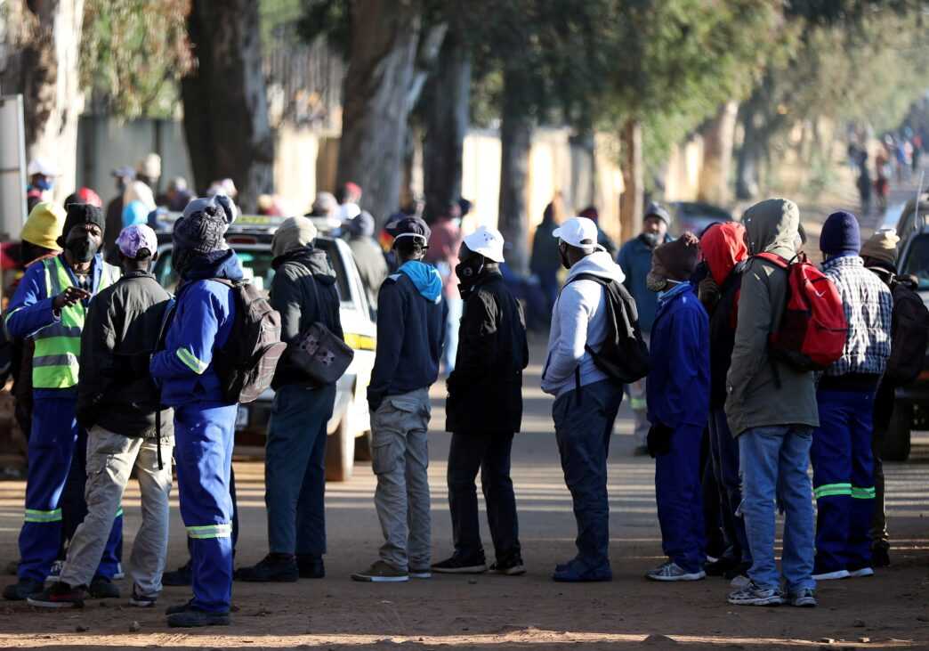 South Africa’s Unemployment Rate Drops Slightly to 31.9% in Q4 2025