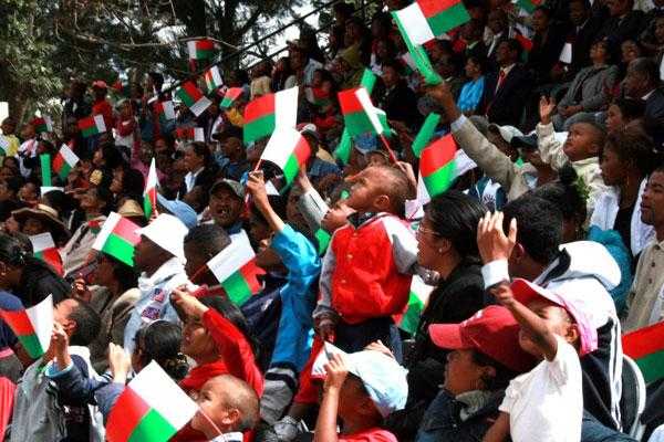 madagascar independence crowd credits msn
